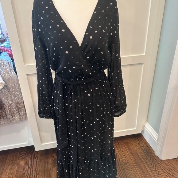 Pont Sur fabulous wrap dress with fun polka dot print - Picture 3 of 8